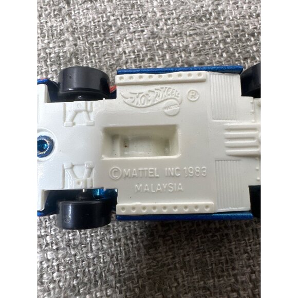 1983 Hot Wheels Blue Race Car With Flames & Spoiler Mattel Die Cast Toy Car - Picture 7 of 7